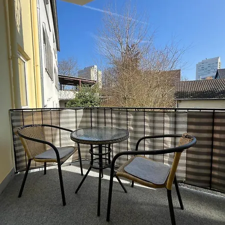 Stilvolles Mit Zwei Bädern Terrasse Und Parkplatz Nahe Rhein Und Zentrum *