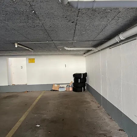 Stilvolles Mit Zwei Baedern Terrasse Und Parkplatz Nahe Rhein Und Zentrum Appartement Bonn