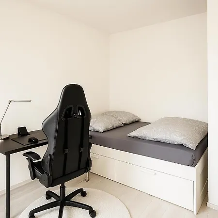 Stilvolles Mit Zwei Baedern Terrasse Und Parkplatz Nahe Rhein Und Zentrum Appartement *