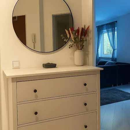 Stilvolles Mit Zwei Bädern Terrasse Und Parkplatz Nahe Rhein Und Zentrum * Bonn