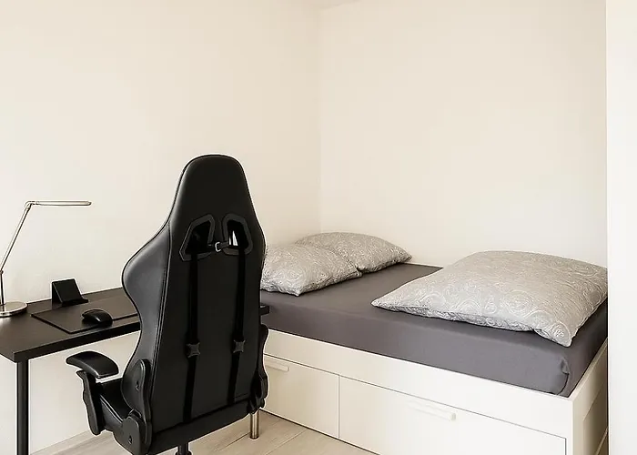 Stilvolles Mit Zwei Baedern Terrasse Und Parkplatz Nahe Rhein Und Zentrum 公寓 *