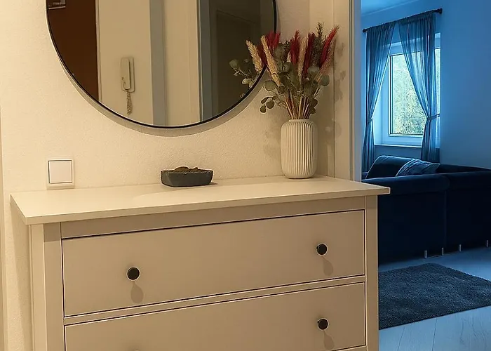 Stilvolles Mit Zwei Baedern Terrasse Und Parkplatz Nahe Rhein Und Zentrum * Bonn